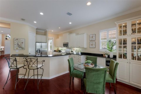 House in Bradenton, Florida 2 bedrooms, 209.96 sq.m. № 2151871 - photo 11