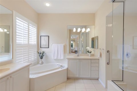 House in Bradenton, Florida 2 bedrooms, 209.96 sq.m. № 2151871 - photo 28