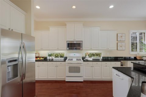 House in Bradenton, Florida 2 bedrooms, 209.96 sq.m. № 2151871 - photo 13