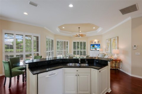 House in Bradenton, Florida 2 bedrooms, 209.96 sq.m. № 2151871 - photo 14