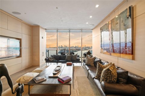 Condominio en venta en Miami Beach, Florida, 5 dormitorios, 840.67 m2 № 2256751 - foto 30