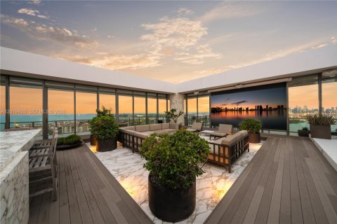 Condominio en venta en Miami Beach, Florida, 5 dormitorios, 840.67 m2 № 2256751 - foto 11