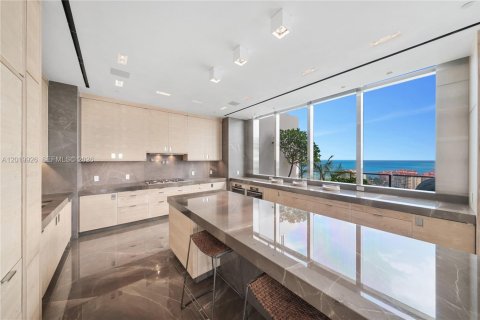 Condominio en venta en Miami Beach, Florida, 5 dormitorios, 840.67 m2 № 2256751 - foto 26