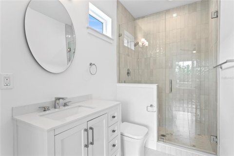 House in Saint Petersburg, Florida 5 bedrooms, 302.49 sq.m. № 1875829 - photo 26