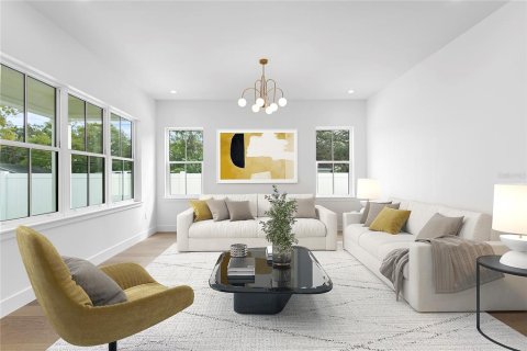 House in Saint Petersburg, Florida 5 bedrooms, 302.49 sq.m. № 1875829 - photo 5