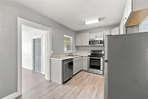Villa ou maison à vendre à Winter Haven, Floride: 4 chambres, 142.33 m2 № 2285263 - photo 17