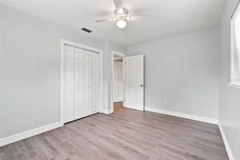Villa ou maison à vendre à Winter Haven, Floride: 4 chambres, 142.33 m2 № 2285263 - photo 12