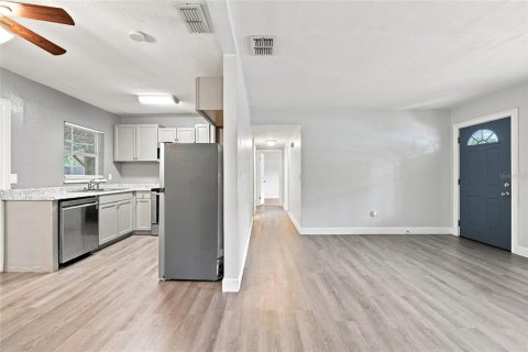 Villa ou maison à vendre à Winter Haven, Floride: 4 chambres, 142.33 m2 № 2285263 - photo 6