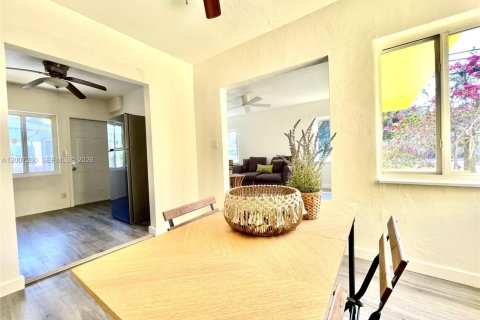 Commercial property in Fort Lauderdale, Florida 177.63 sq.m. № 2090170 - photo 14