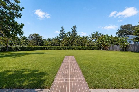 Commercial property in Fort Lauderdale, Florida 177.63 sq.m. № 2090170 - photo 2