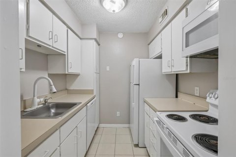 Copropriété à vendre à Altamonte Springs, Floride: 2 chambres, 76.92 m2 № 2219352 - photo 17