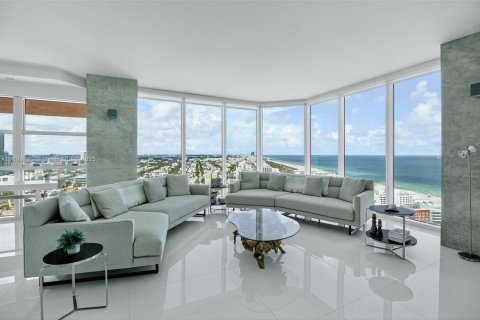 Copropriété à vendre à Miami Beach, Floride: 3 chambres, 506.32 m2 № 1950818 - photo 17