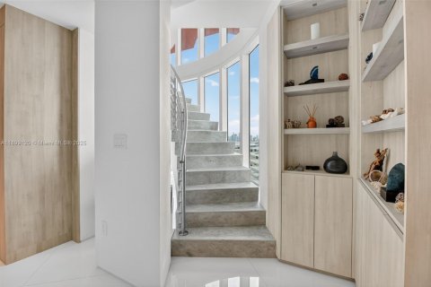 Copropriété à vendre à Miami Beach, Floride: 3 chambres, 506.32 m2 № 1950818 - photo 22