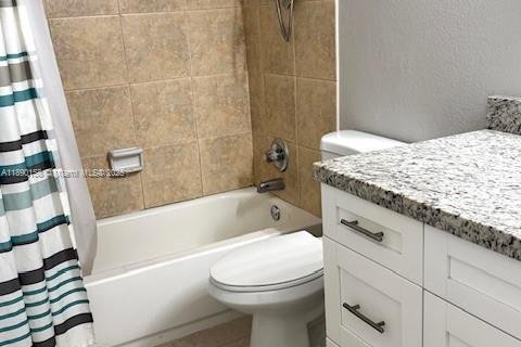 Condominio en alquiler en Miami, Florida, 1 dormitorio, 70.14 m2 № 1939301 - foto 4