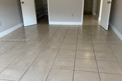 Condominio en alquiler en Miami, Florida, 1 dormitorio, 70.14 m2 № 1939301 - foto 15