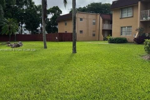 Condominio en alquiler en Miami, Florida, 1 dormitorio, 70.14 m2 № 1939301 - foto 14