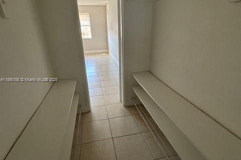 Condominio en alquiler en Miami, Florida, 1 dormitorio, 70.14 m2 № 1939301 - foto 8
