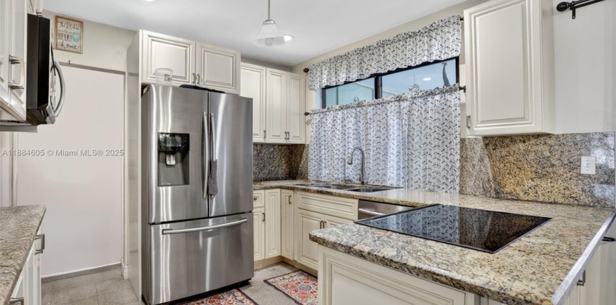 Villa ou maison à Deerfield Beach, Floride 2 chambres, 142.14 m2 № 1932394