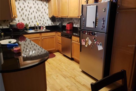 Condo in Orlando, Florida, 2 bedrooms  № 1878069 - photo 7