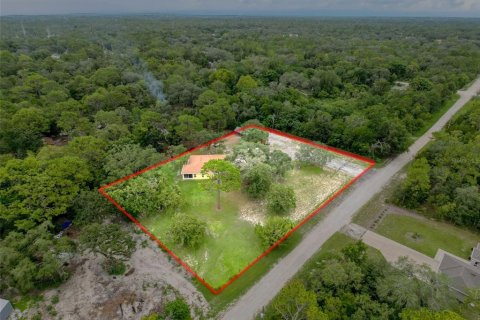 House in Weeki Wachee, Florida 3 bedrooms, 128.58 sq.m. № 1847051 - photo 7