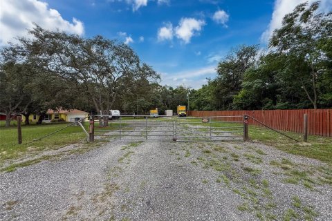 House in Weeki Wachee, Florida 3 bedrooms, 128.58 sq.m. № 1847051 - photo 6