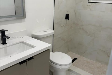 Купить таунхаус в Майами, Флорида 3 спальни, 125.42м2, № 2009528 - фото 2