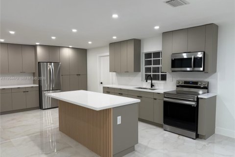 Купить таунхаус в Майами, Флорида 3 спальни, 125.42м2, № 2009528 - фото 7