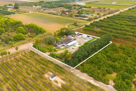 Casa en Homestead, Florida 7 dormitorios, 315.87 m2 № 2028509