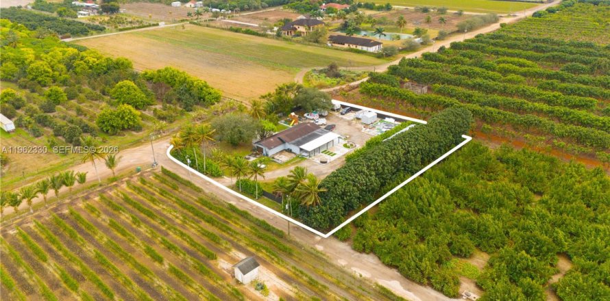 Casa en Homestead, Florida 7 dormitorios, 315.87 m2 № 2028509
