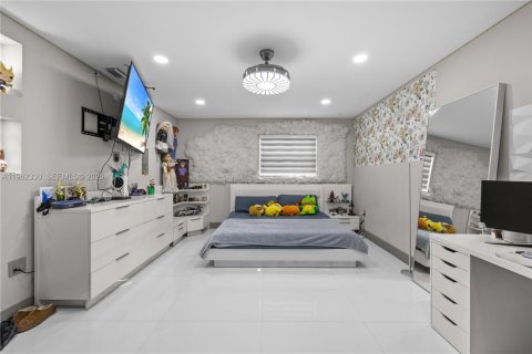 Casa en venta en Homestead, Florida, 7 dormitorios, 315.87 m2 № 2028509 - foto 23