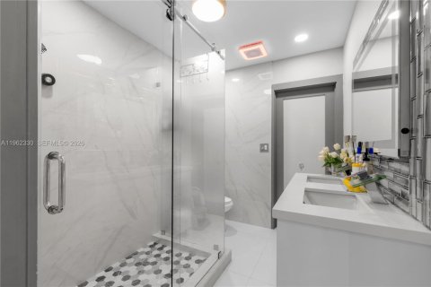 Casa en venta en Homestead, Florida, 7 dormitorios, 315.87 m2 № 2028509 - foto 15