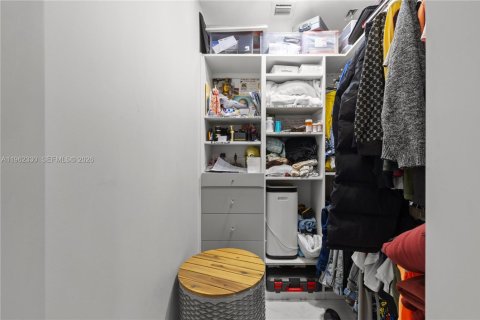 Casa en venta en Homestead, Florida, 7 dormitorios, 315.87 m2 № 2028509 - foto 27