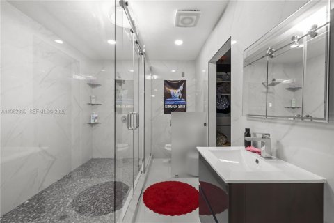 Casa en venta en Homestead, Florida, 7 dormitorios, 315.87 m2 № 2028509 - foto 19