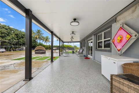 Casa en venta en Homestead, Florida, 7 dormitorios, 315.87 m2 № 2028509 - foto 5