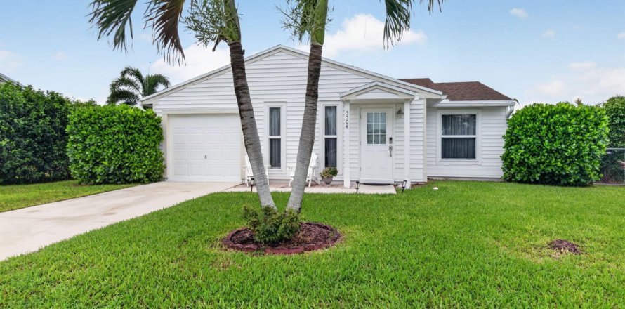 Casa en Boynton Beach, Florida 2 dormitorios, 124.58 m2 № 2385466