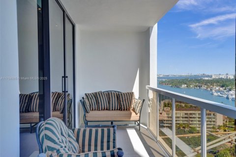 Condo in Miami Beach, Florida, 2 bedrooms  № 1726010 - photo 14