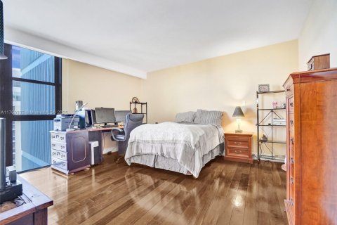 Condo in Miami Beach, Florida, 2 bedrooms  № 1726010 - photo 8