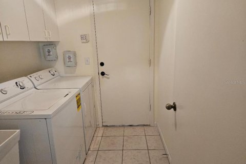 Casa en alquiler en Sun City Center, Florida, 3 dormitorios, 176.61 m2 № 1761485 - foto 17