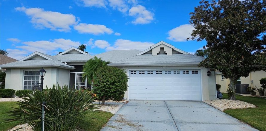 Casa en Sun City Center, Florida 3 dormitorios, 176.61 m2 № 1761485