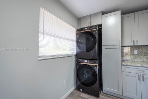 Condominio en venta en Dania Beach, Florida, 2 dormitorios, 94.3 m2 № 2406064 - foto 5