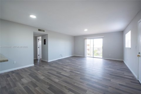 Condominio en venta en Dania Beach, Florida, 2 dormitorios, 94.3 m2 № 2406064 - foto 7