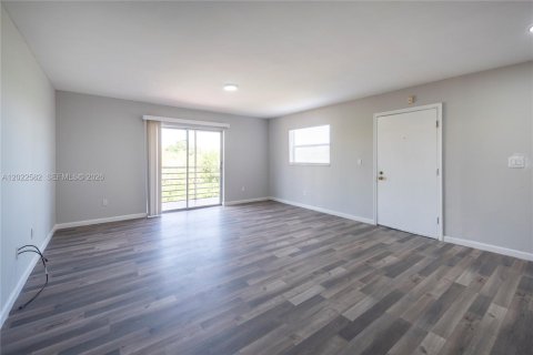 Condominio en venta en Dania Beach, Florida, 2 dormitorios, 94.3 m2 № 2406064 - foto 8