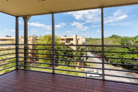Condominio en venta en Dania Beach, Florida, 2 dormitorios, 94.3 m2 № 2406064 - foto 10