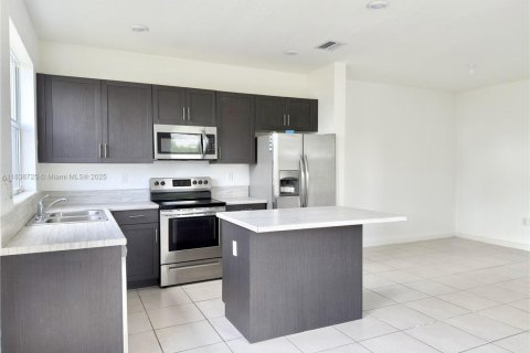 Touwnhouse à louer à Homestead, Floride: 3 chambres, 123.37 m2 № 1825477 - photo 17