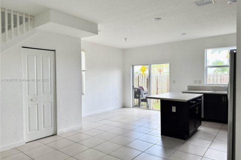 Touwnhouse à louer à Homestead, Floride: 3 chambres, 123.37 m2 № 1825477 - photo 13