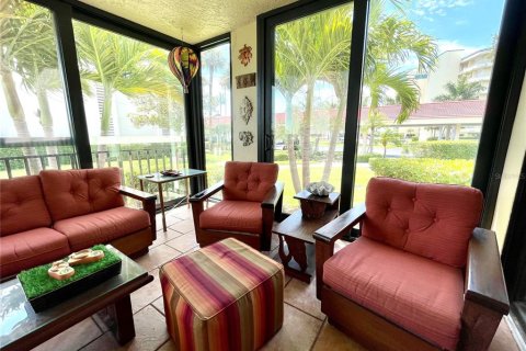 Condo in South Pasadena, Florida, 2 bedrooms № 2151815 - photo 21