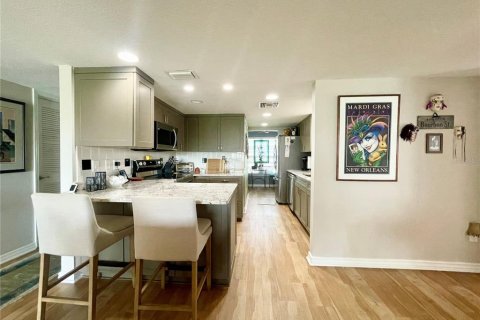 Condo in South Pasadena, Florida, 2 bedrooms № 2151815 - photo 27
