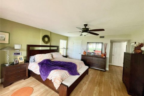 Condo in South Pasadena, Florida, 2 bedrooms № 2151815 - photo 5