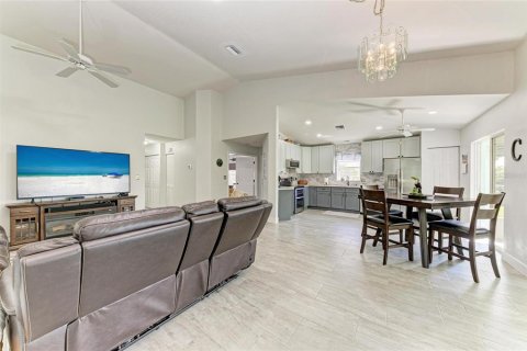 Купить виллу или дом в Пальметто, Флорида 6 комнат, 138.24м2, № 1576447 - фото 9