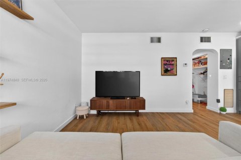 Снять в аренду кондоминиум в Майами-Бич, Флорида 1 спальня, 52.95м2, № 2080095 - фото 8